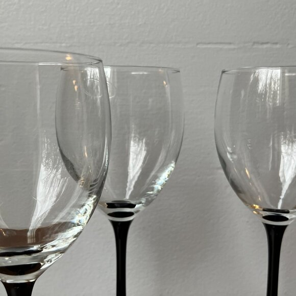 Luminarc Black Steam 4 Wine Glasses 8-1/8" 11 oz - Picture 4 of 8